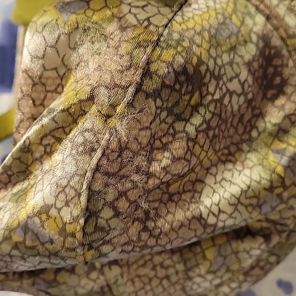 Victoria's Secret 36B Underwire Green Snakeskin Bra - Picture 6 of 6